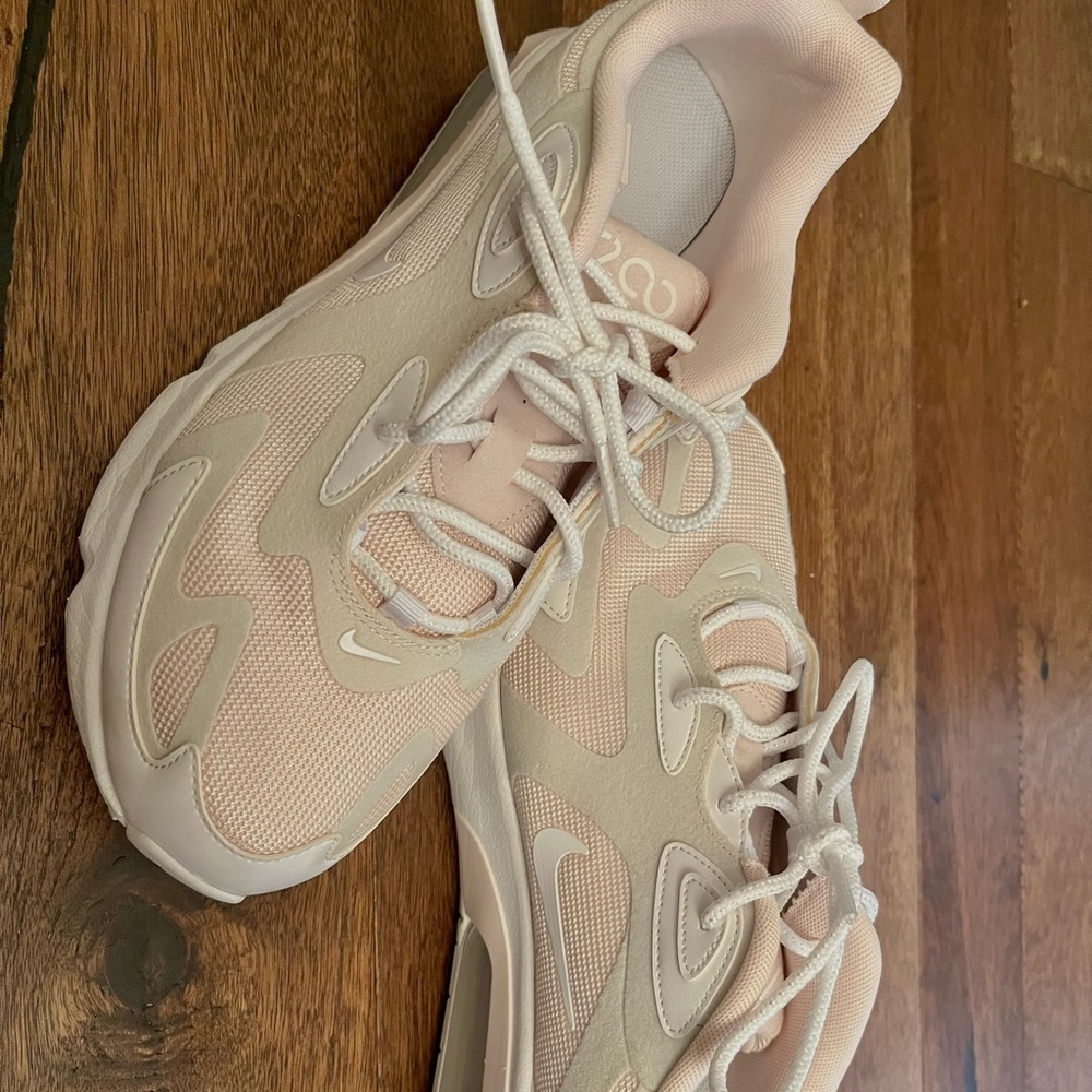 Woman’s Nike air max 200. Pink and white color way. Size ten